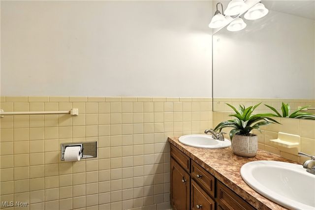 2208 Cleveland Road, Wooster, OH 44691