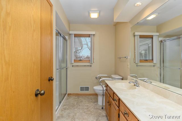 611 S Baldwin Street, Greenville, MI 48838