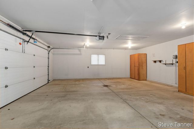 611 S Baldwin Street, Greenville, MI 48838