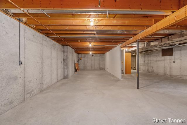 611 S Baldwin Street, Greenville, MI 48838