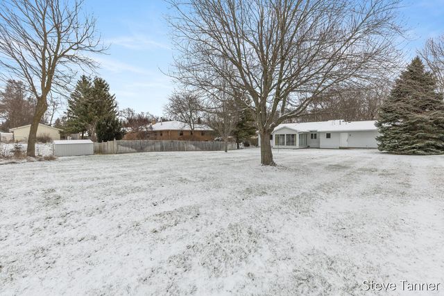 611 S Baldwin Street, Greenville, MI 48838