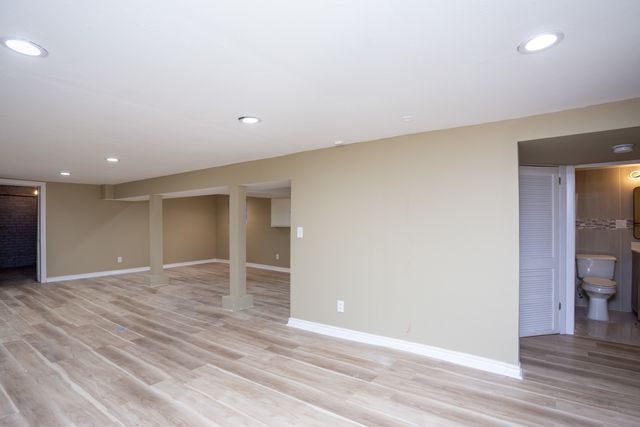 7521 S Champlain Avenue, Chicago, IL 60619