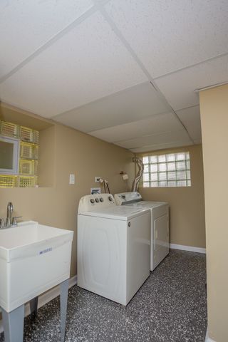 7521 S Champlain Avenue, Chicago, IL 60619