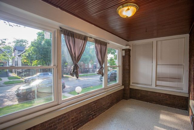 7521 S Champlain Avenue, Chicago, IL 60619