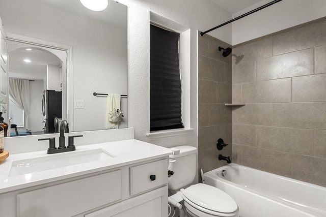 6600 Llano Stage TRL, Austin, TX 78738