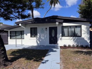 2713 NW 6th Ct, Fort Lauderdale, FL 33311