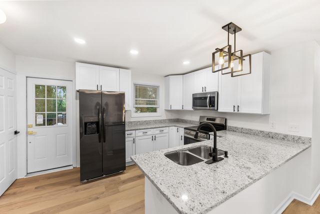 2503 Allenwood Dr, Nashville, TN 37207