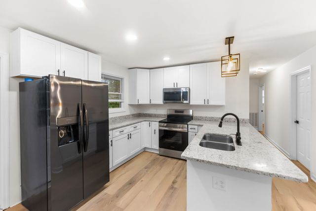 2503 Allenwood Dr, Nashville, TN 37207
