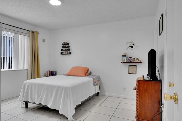 330 S Cypress Rd 610, Pompano Beach, FL 33060