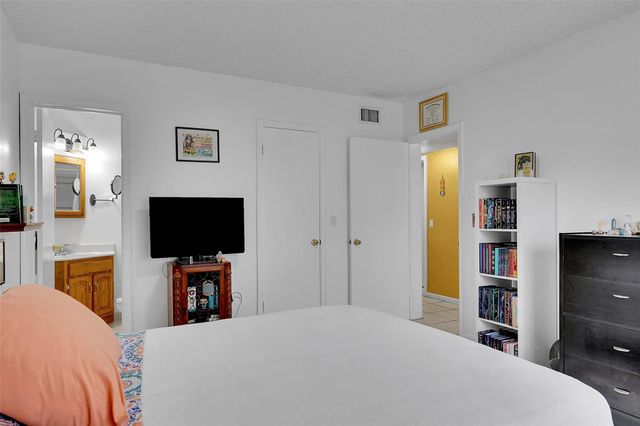 330 S Cypress Rd 610, Pompano Beach, FL 33060