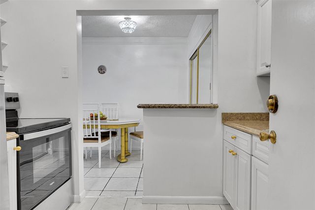 330 S Cypress Rd 610, Pompano Beach, FL 33060