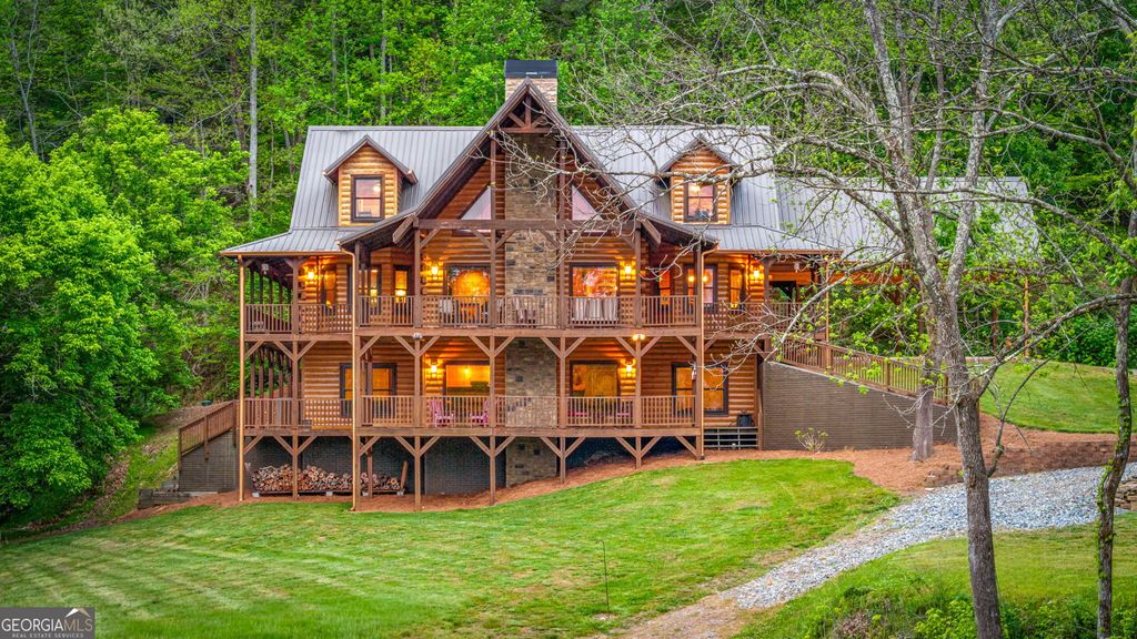 460 Wikle Drive, Ellijay, GA 30540
