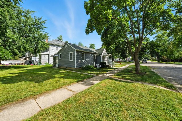 300 N Lenawee Street, Durand, MI 48429