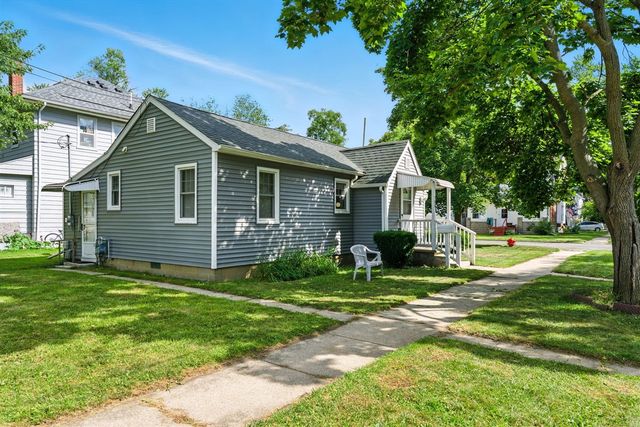 300 N Lenawee Street, Durand, MI 48429