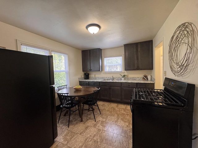 6634 W Carmen AVENUE, Milwaukee, WI 53218