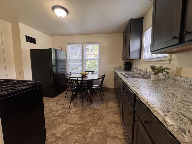 6634 W Carmen AVENUE, Milwaukee, WI 53218
