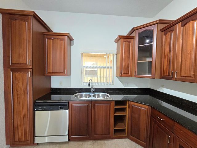1640 Presidential Way 403, West Palm Beach, FL 33401
