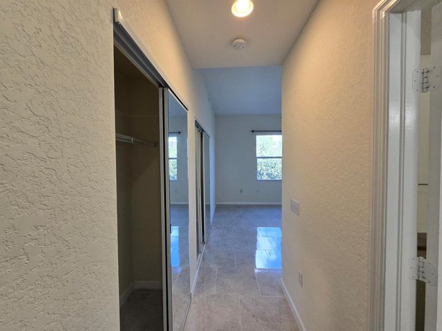 1640 Presidential Way 403, West Palm Beach, FL 33401