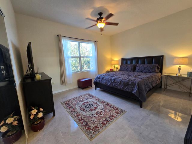 1640 Presidential Way 403, West Palm Beach, FL 33401