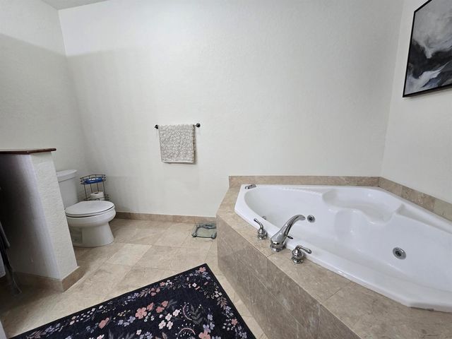 1640 Presidential Way 403, West Palm Beach, FL 33401