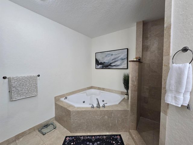 1640 Presidential Way 403, West Palm Beach, FL 33401