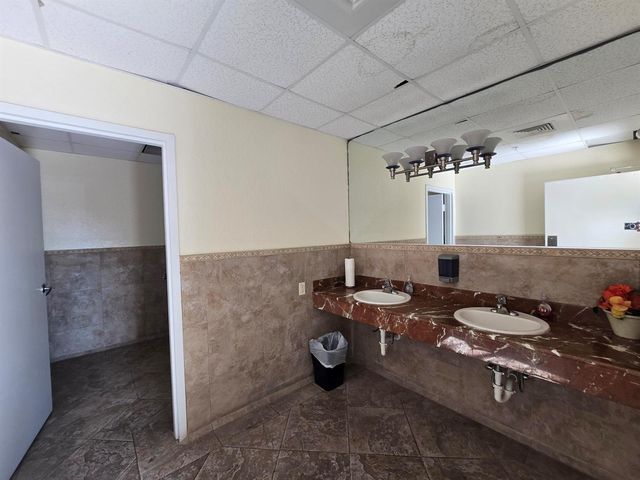 1640 Presidential Way 403, West Palm Beach, FL 33401