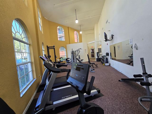 1640 Presidential Way 403, West Palm Beach, FL 33401