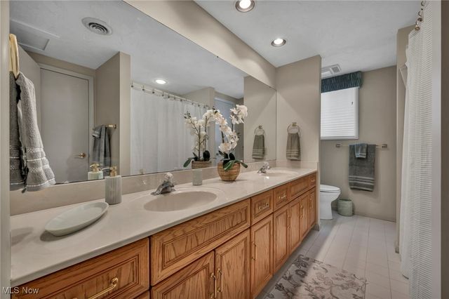 4670 Figgie Drive, Willoughby, OH 44094