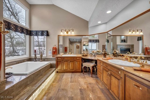 4670 Figgie Drive, Willoughby, OH 44094