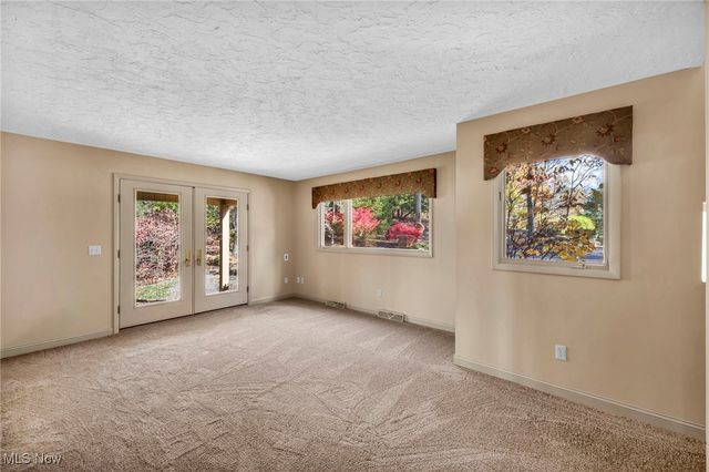 4670 Figgie Drive, Willoughby, OH 44094