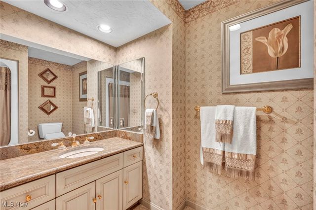 4670 Figgie Drive, Willoughby, OH 44094