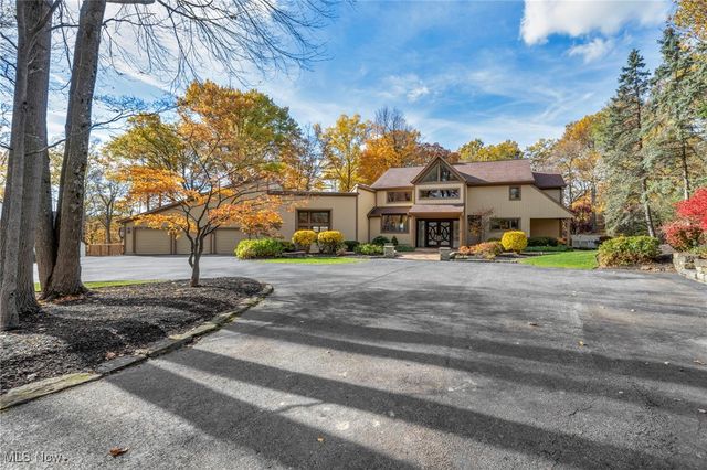 4670 Figgie Drive, Willoughby, OH 44094