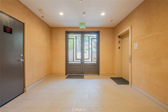 1941 Waltonia Drive 300, Montrose, CA 91020