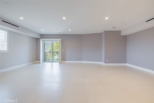 1941 Waltonia Drive 300, Montrose, CA 91020