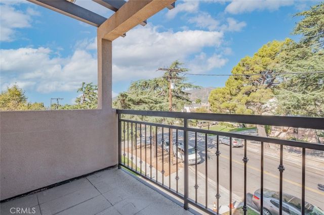 1941 Waltonia Drive 300, Montrose, CA 91020