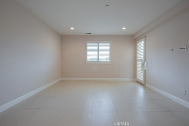 1941 Waltonia Drive 300, Montrose, CA 91020