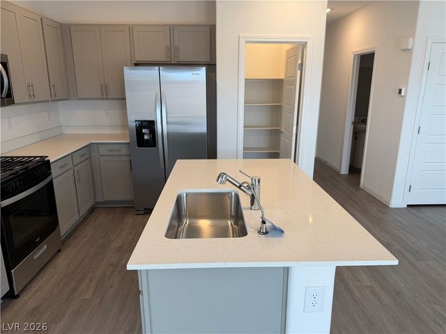 1093 Saffron Toucan Lane, Henderson, NV 89011