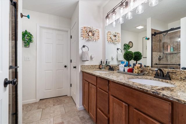 1523 William Court, Siloam Springs, AR 72761