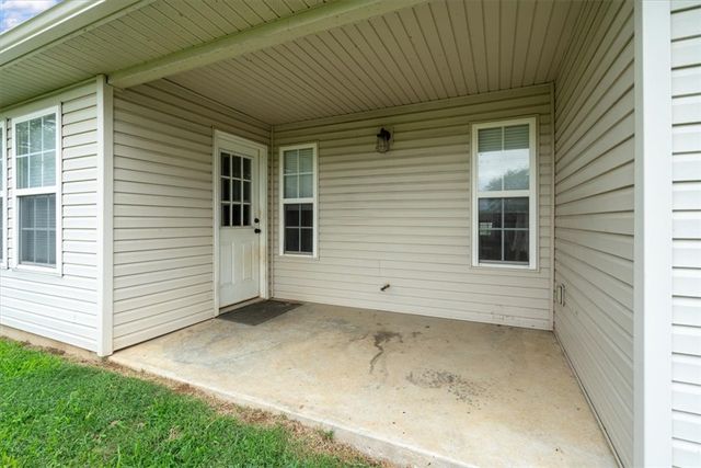 1523 William Court, Siloam Springs, AR 72761