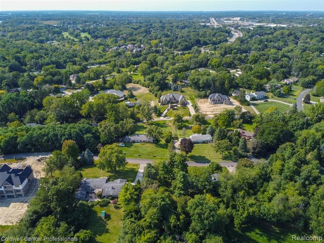 3260 Chickering Lane, Bloomfield Hills, MI 48302