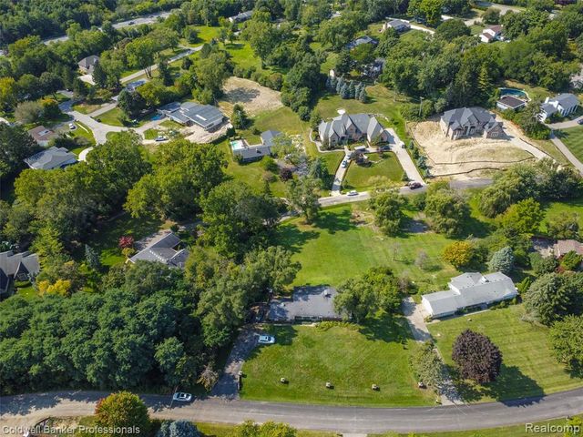 3260 Chickering Lane, Bloomfield Hills, MI 48302