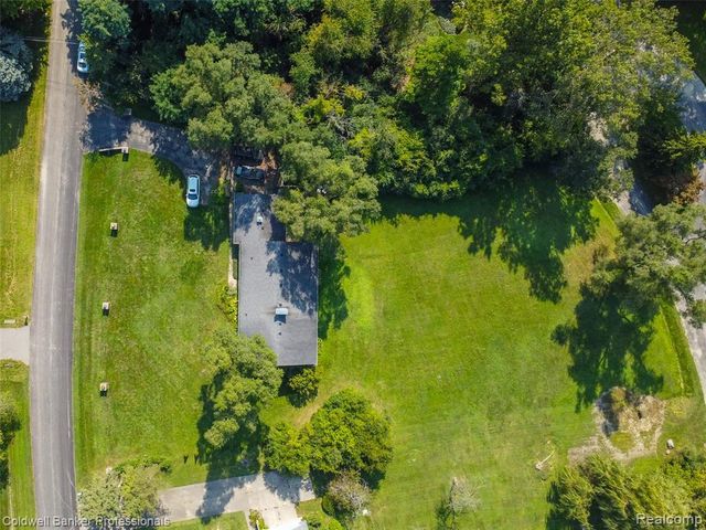 3260 Chickering Lane, Bloomfield Hills, MI 48302