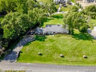 3260 Chickering Lane, Bloomfield Hills, MI 48302