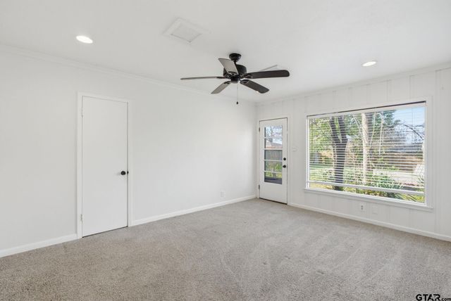 2200 Airline Drive, Tyler, TX 75701