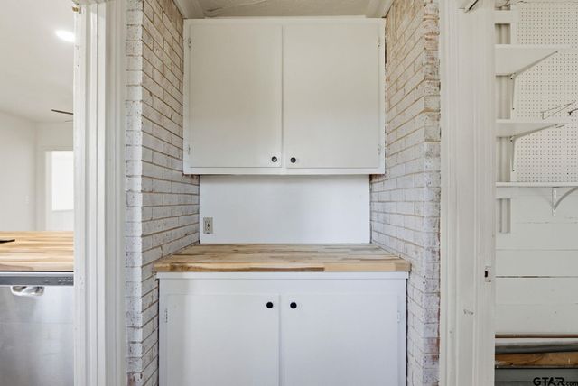 2200 Airline Drive, Tyler, TX 75701