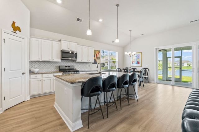 209 Kendrick St., Little River, SC 29566