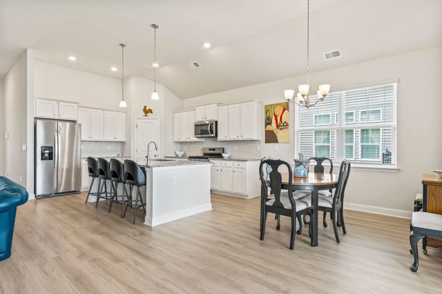 209 Kendrick St., Little River, SC 29566