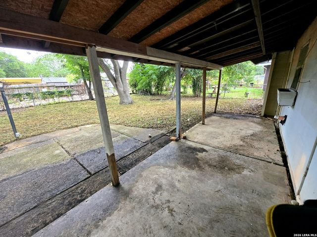 209 WINN AVE, Universal City, TX 78148