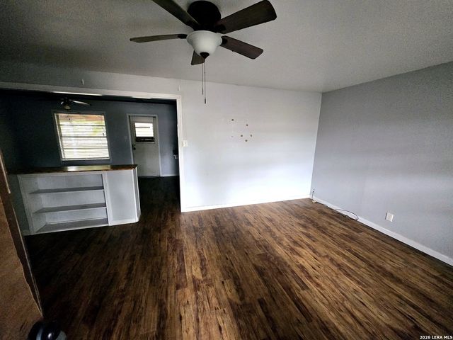 209 WINN AVE, Universal City, TX 78148