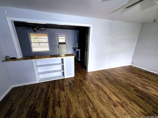 209 WINN AVE, Universal City, TX 78148